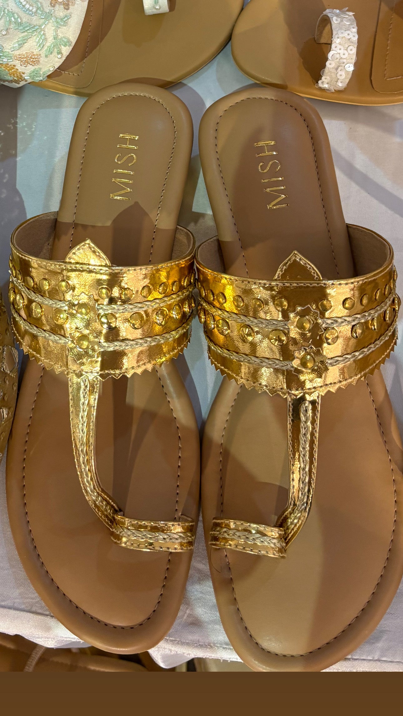 Gold Kolhapuris